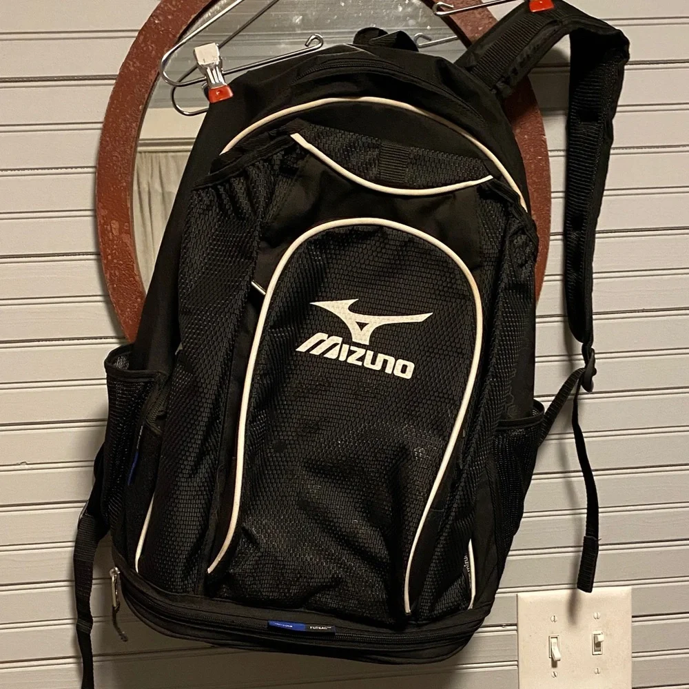 Mizuno Black and White sport Large baseball Backpack - Picture 2 of 7